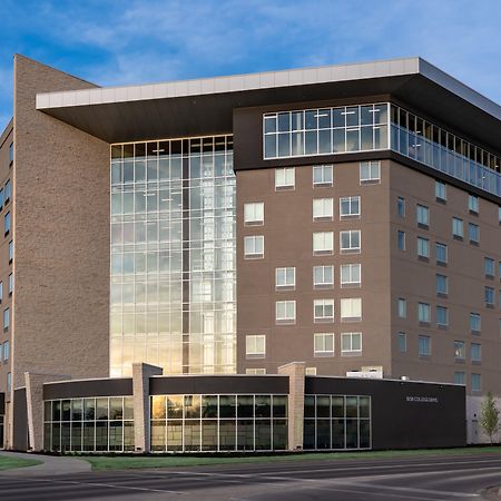 Holiday Inn Express & Suites - Saskatoon East - University By Ihg Exterior photo