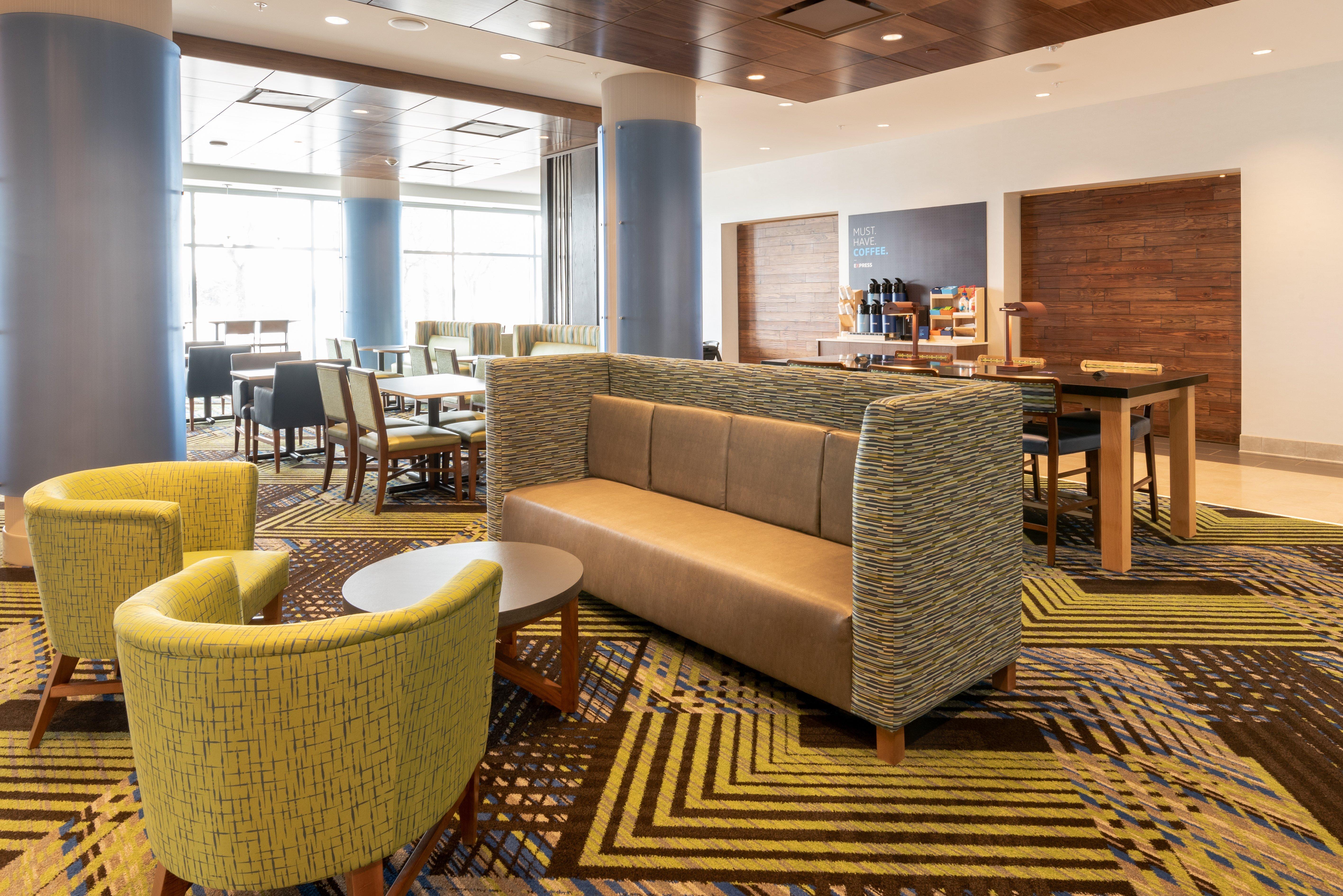 Holiday Inn Express & Suites - Saskatoon East - University By Ihg Exterior photo