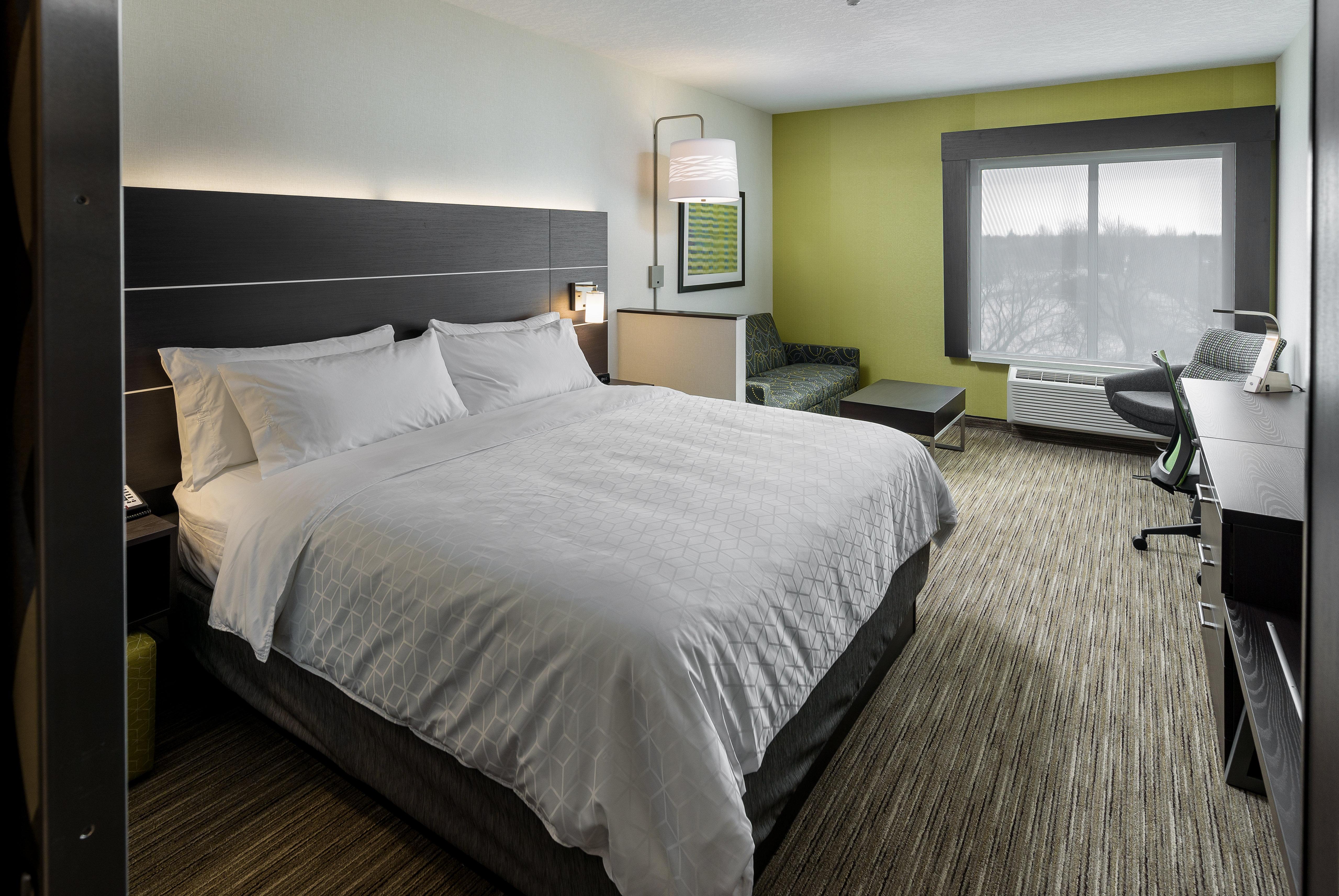 Holiday Inn Express & Suites - Saskatoon East - University By Ihg Exterior photo