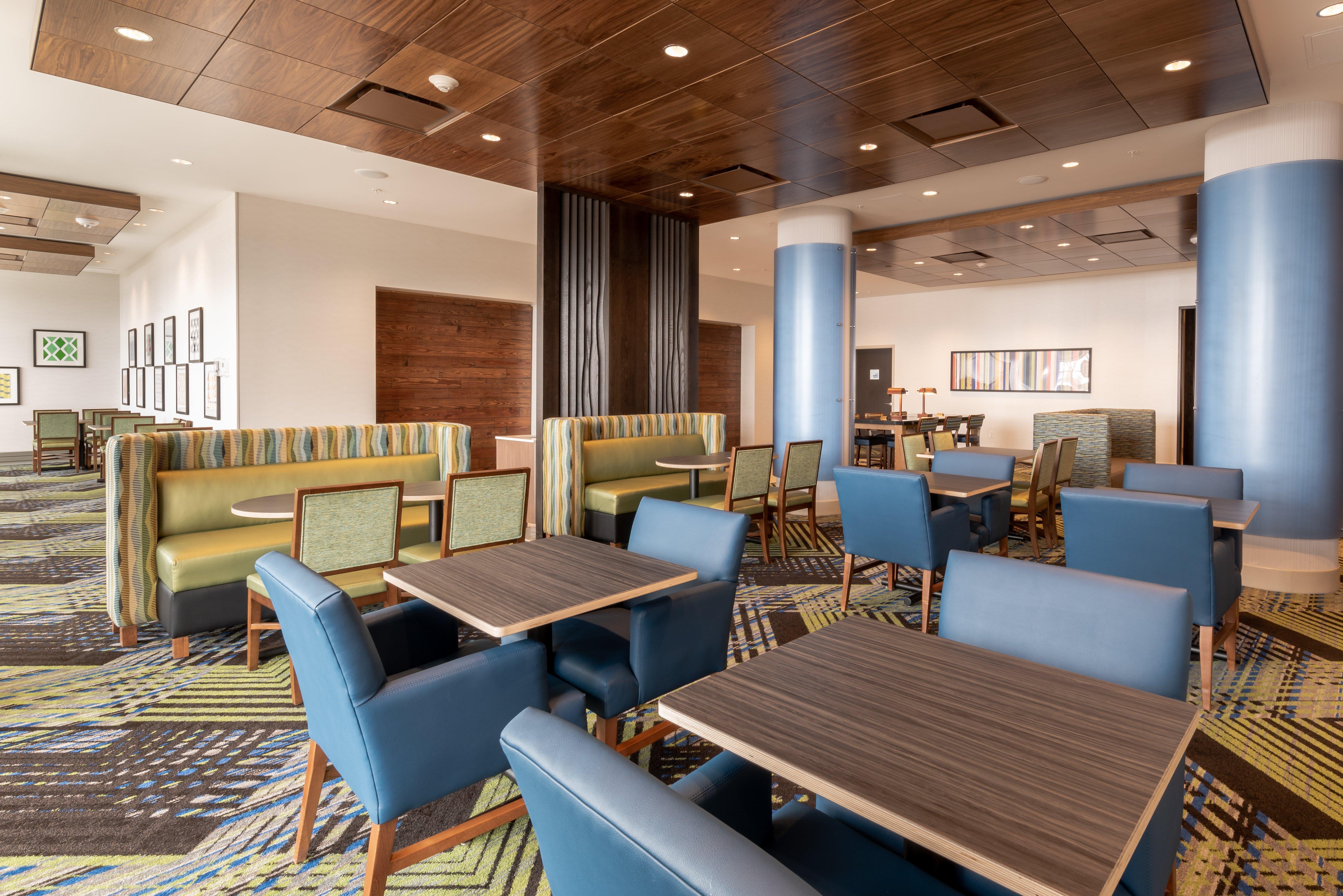 Holiday Inn Express & Suites - Saskatoon East - University By Ihg Exterior photo